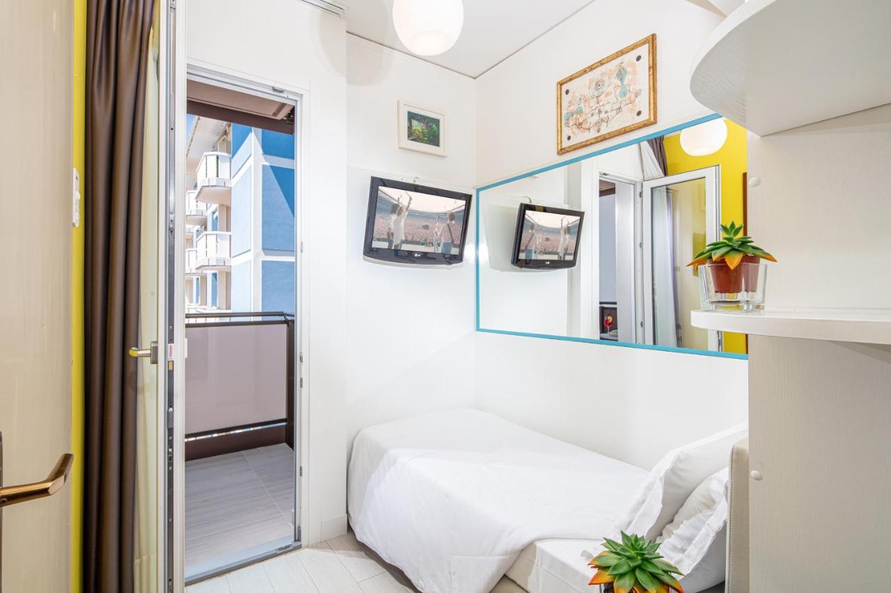 Hotel Alexander Bibione Eksteriør billede