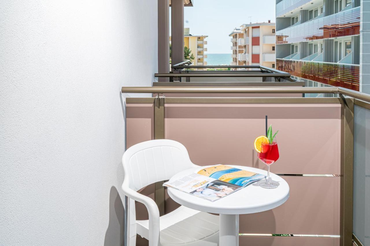 Hotel Alexander Bibione Eksteriør billede