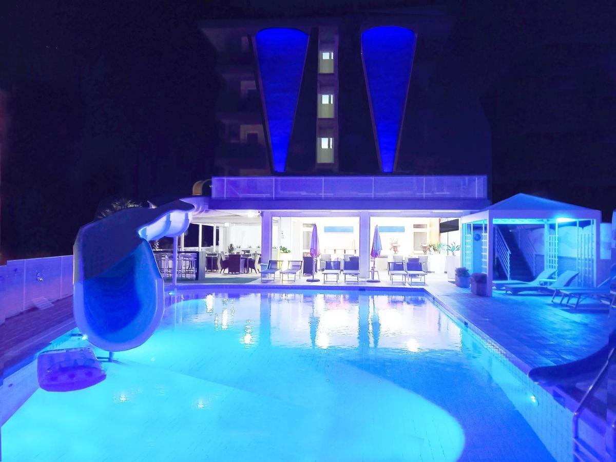 Hotel Alexander Bibione Eksteriør billede